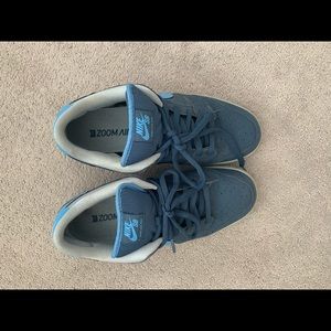 NIKE - SKATEBOARD SHOES